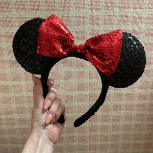 Minnie Mouse sequin ears